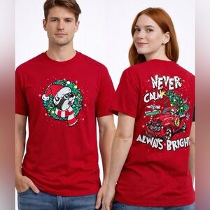 Buc-ee’s Christmas Graphic Tee Red Unisex Size M (A400)